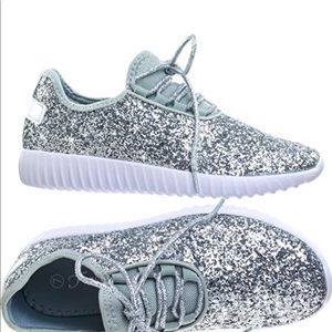 NEW Forever Silver Glitter Fashion Sneakers